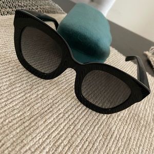 Authentic GUCCI Round-frame acetate sunglasses